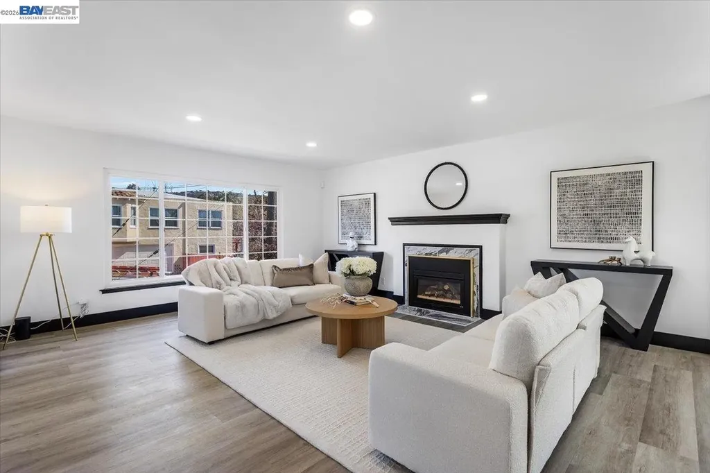 5301 Brann Street Oakland CA 94619