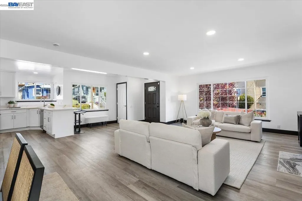 5301 Brann Street Oakland CA 94619