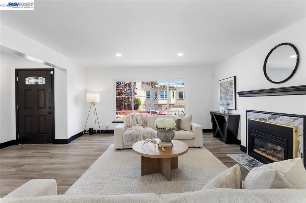 5301 Brann Street Oakland CA 94619