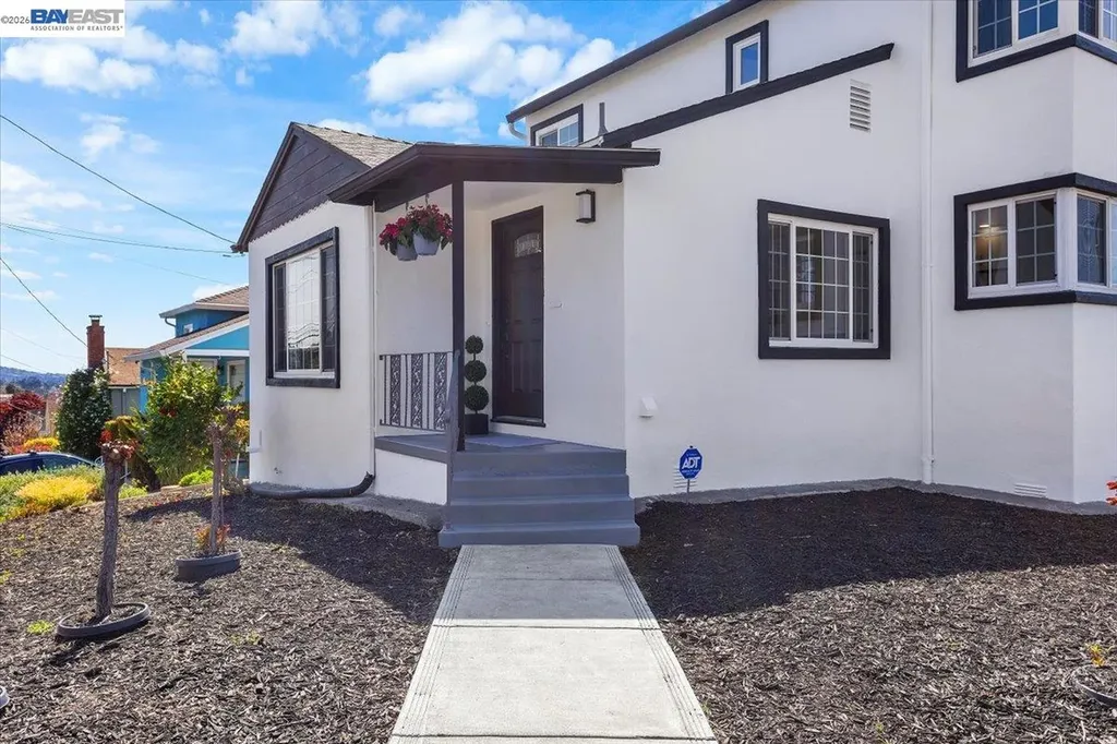 5301 Brann Street Oakland CA 94619