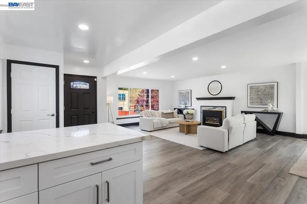 5301 Brann Street Oakland CA 94619