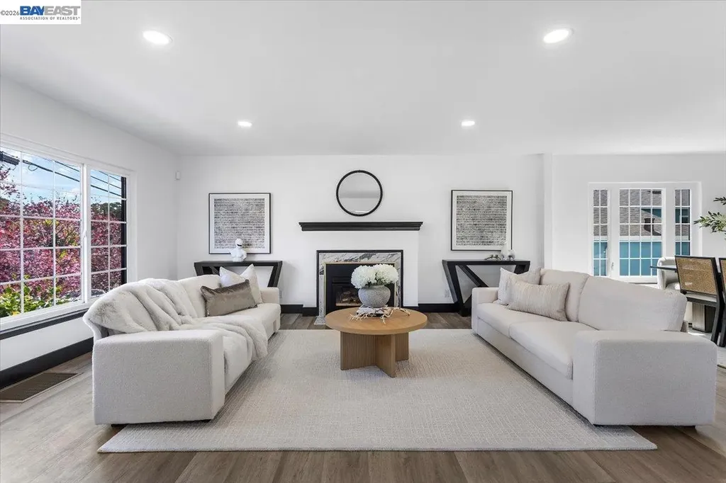 5301 Brann Street Oakland CA 94619