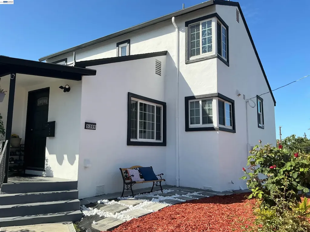 5301 Brann Street Oakland CA 94619