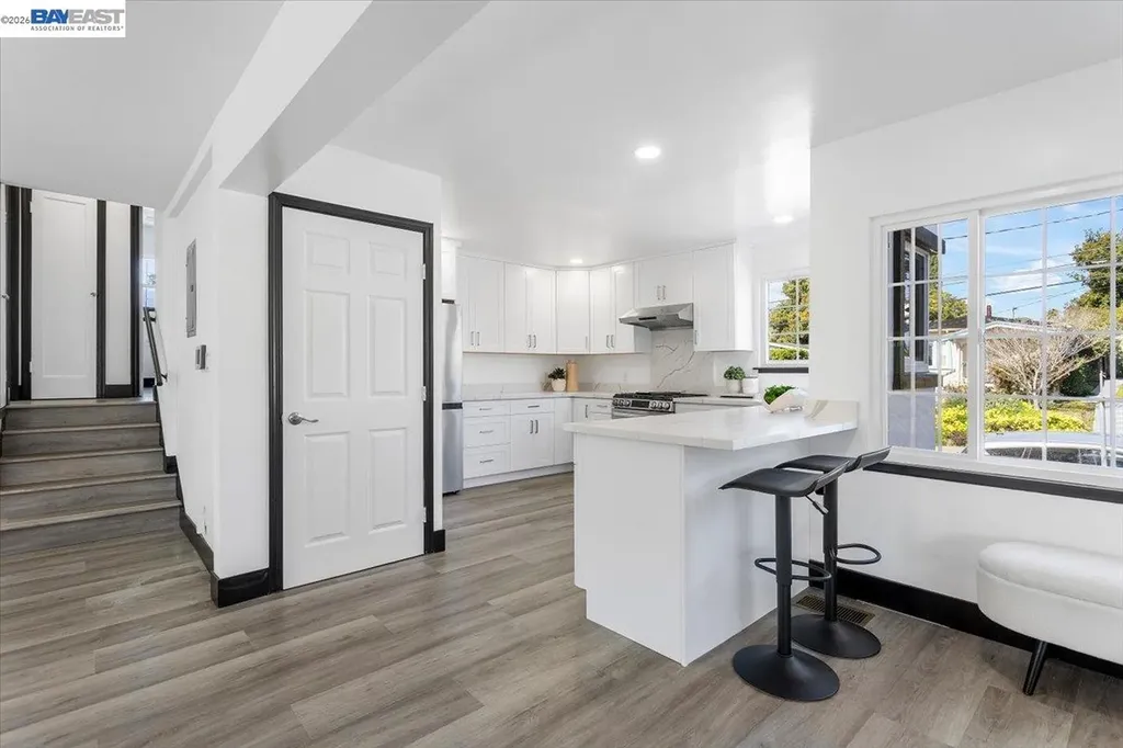 5301 Brann Street Oakland CA 94619
