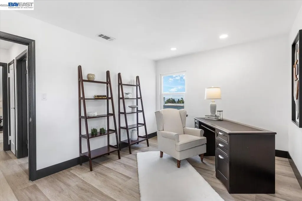 5301 Brann Street Oakland CA 94619