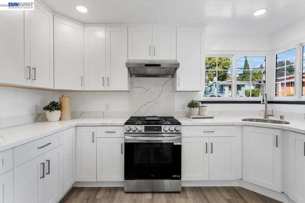 5301 Brann Street Oakland CA 94619