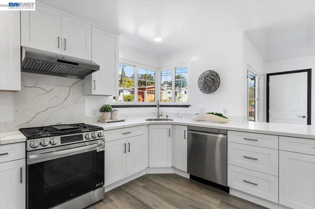 5301 Brann Street Oakland CA 94619