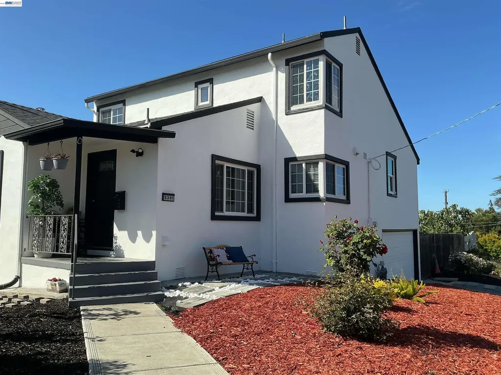 5301 Brann Street Oakland CA 94619