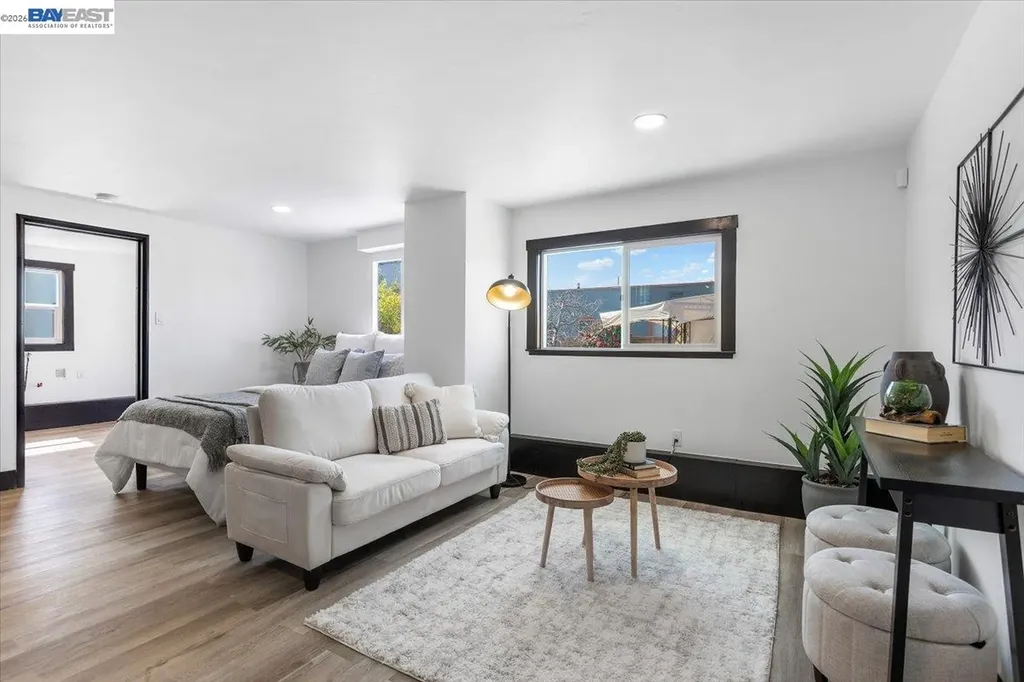5301 Brann Street Oakland CA 94619