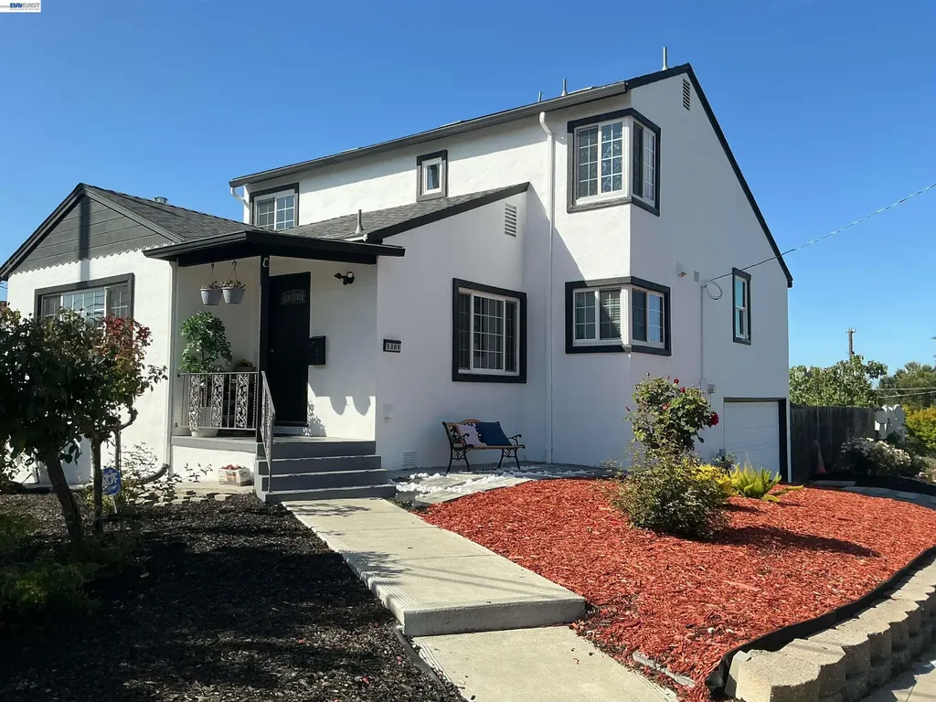 5301 Brann Street Oakland CA 94619