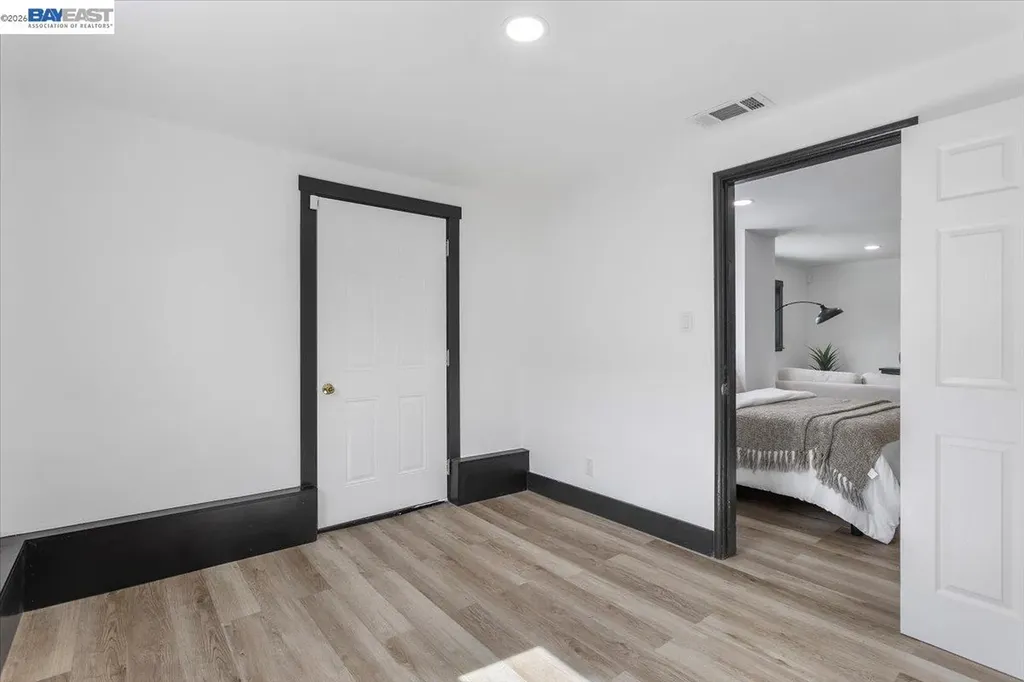 5301 Brann Street Oakland CA 94619