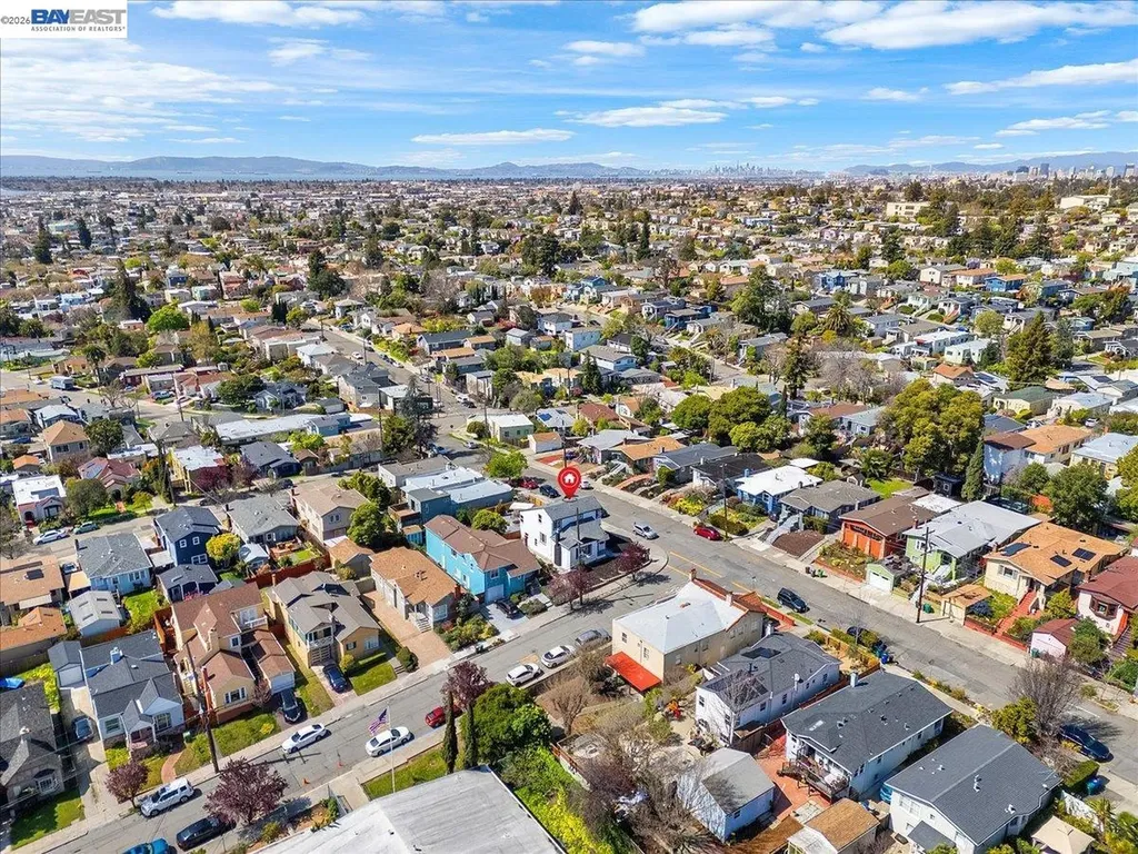 5301 Brann Street Oakland CA 94619