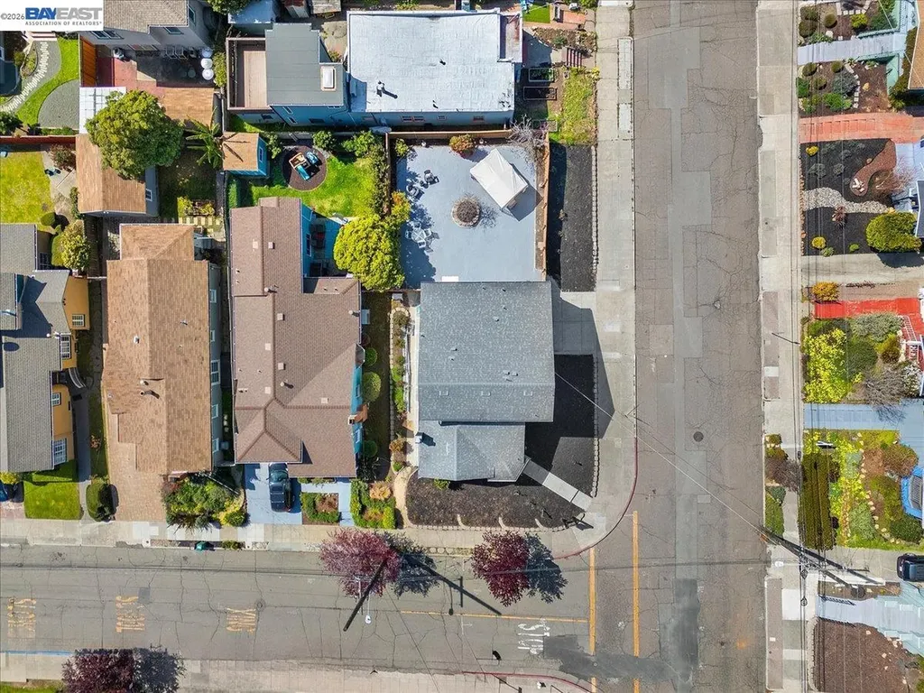 5301 Brann Street Oakland CA 94619