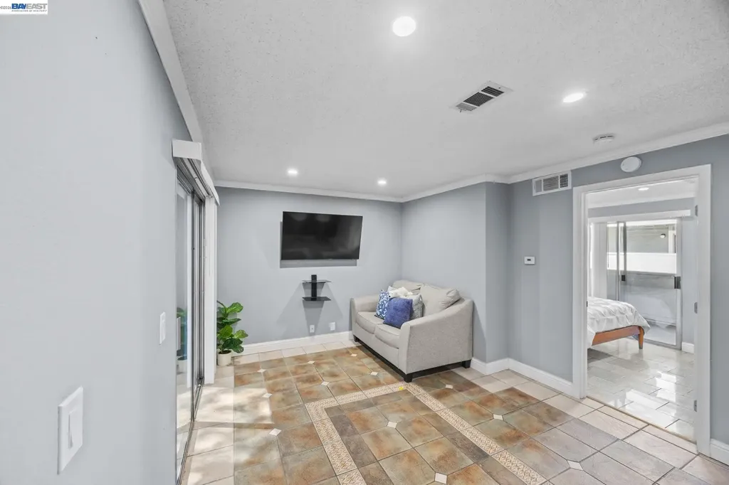 29627 Desert Oak Ct Unit #26 Hayward CA 94544