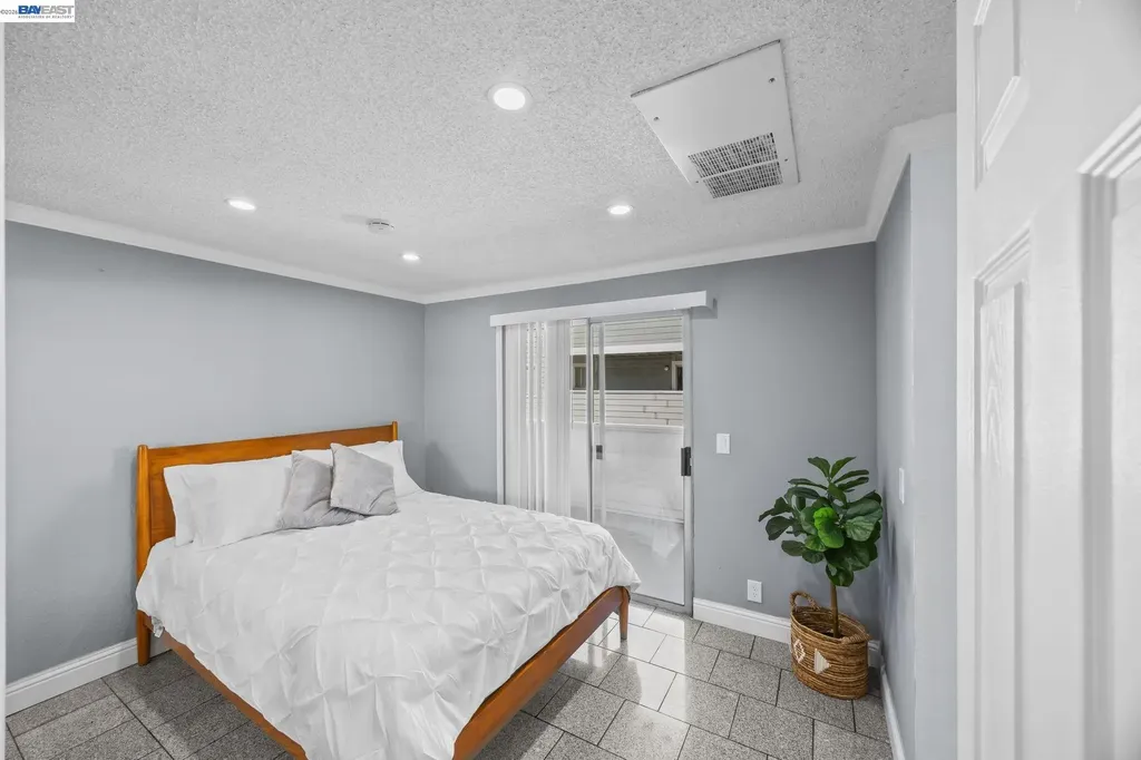29627 Desert Oak Ct Unit #26 Hayward CA 94544
