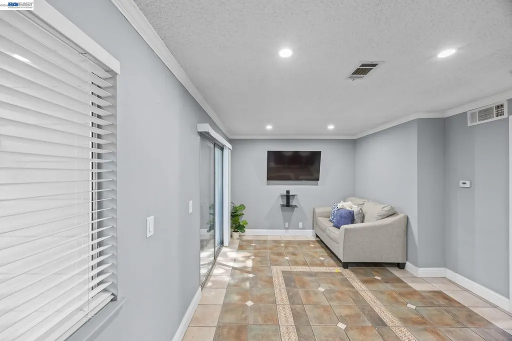 29627 Desert Oak Ct Unit #26 Hayward CA 94544
