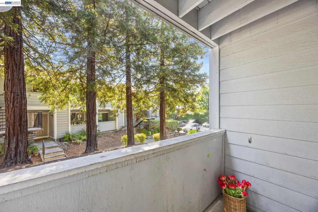 29627 Desert Oak Ct Unit #26 Hayward CA 94544