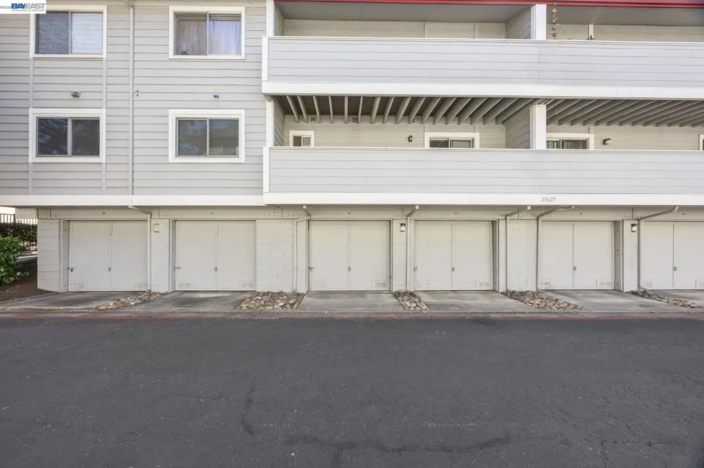 29627 Desert Oak Ct Unit #26 Hayward CA 94544