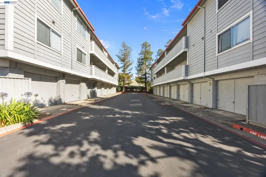 29627 Desert Oak Ct Unit #26 Hayward CA 94544