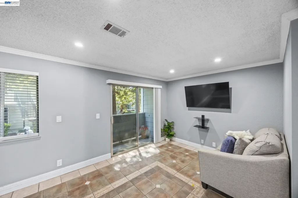 29627 Desert Oak Ct Unit #26 Hayward CA 94544