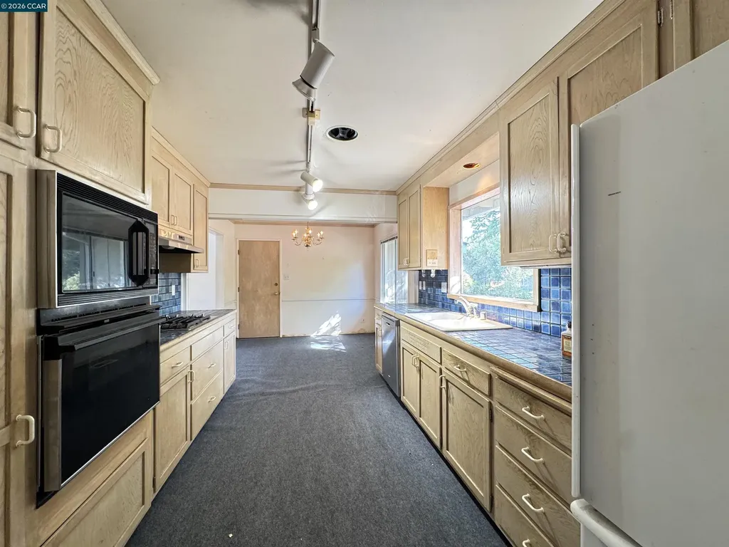 1142 Larch Avenue Moraga CA 94556