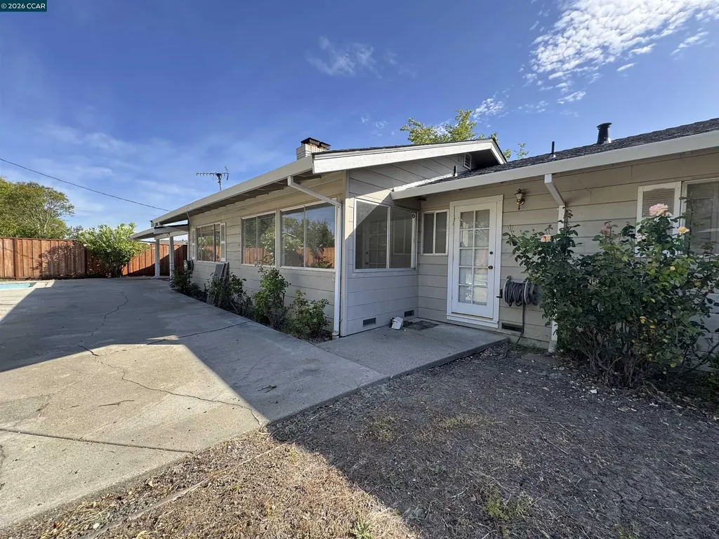 1142 Larch Avenue Moraga CA 94556