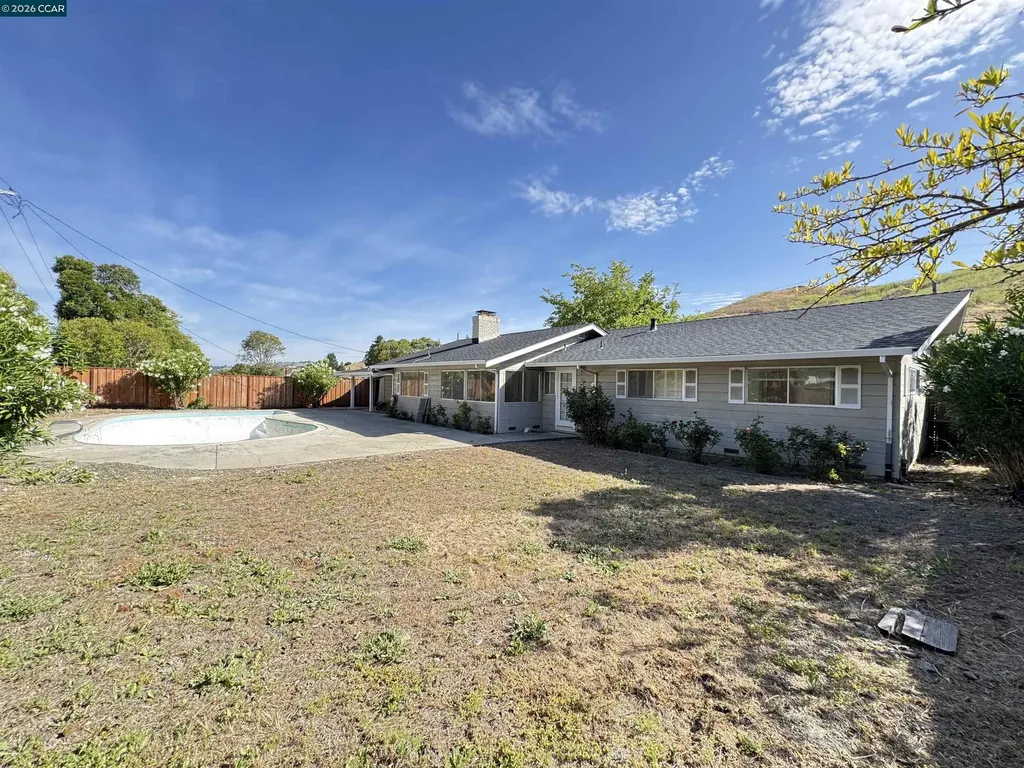 1142 Larch Avenue Moraga CA 94556