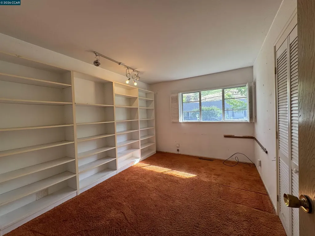 1142 Larch Avenue Moraga CA 94556