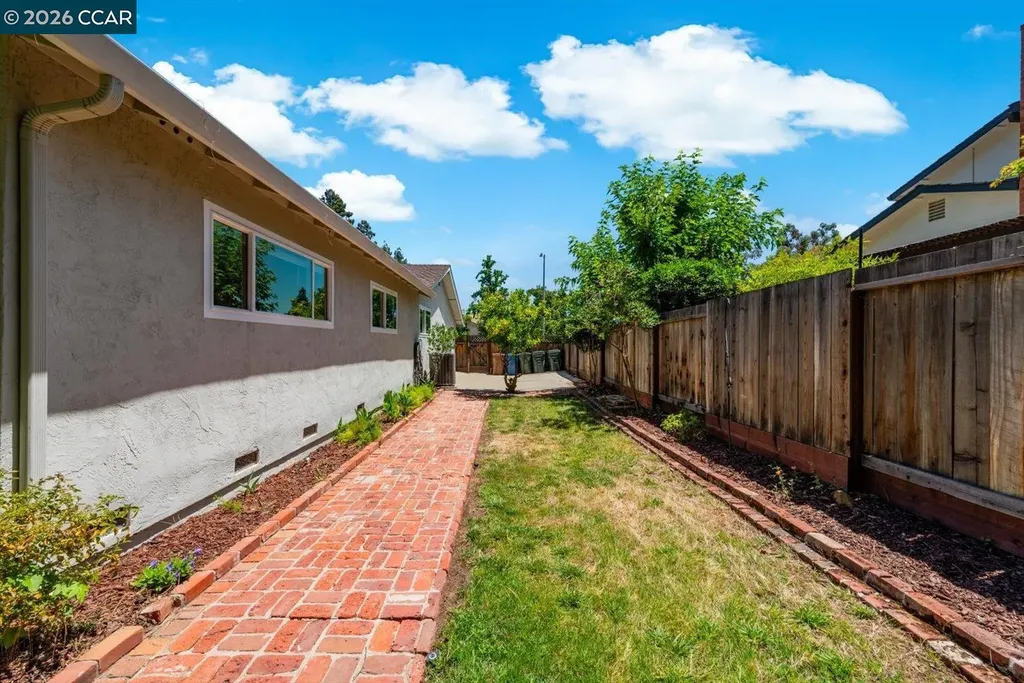 256 Mountaire Circle Clayton CA 94517