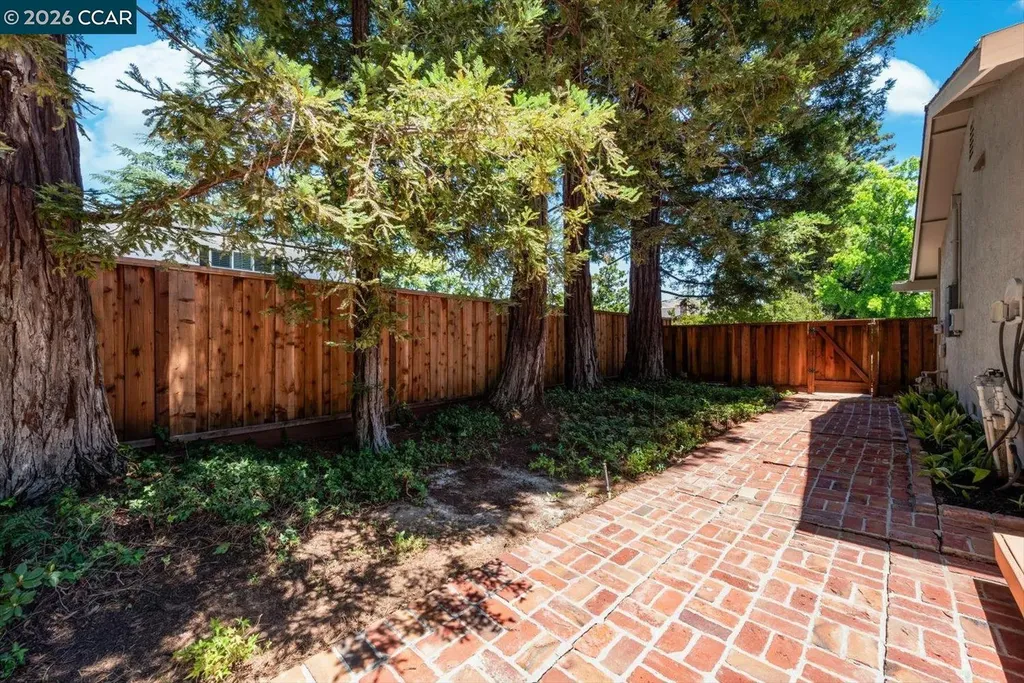 256 Mountaire Circle Clayton CA 94517