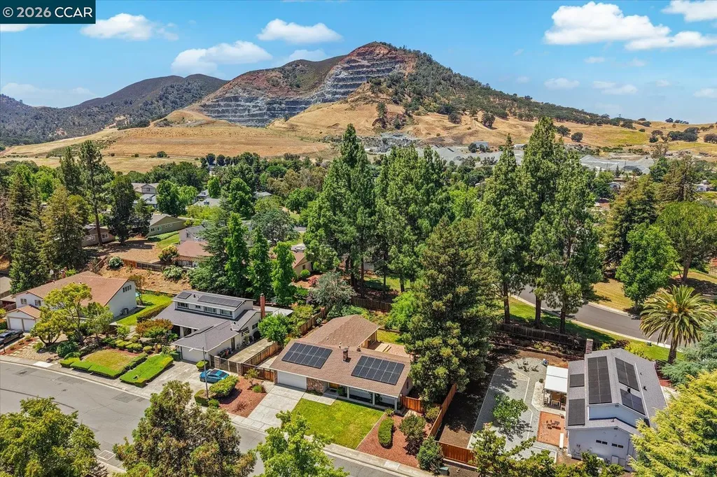 256 Mountaire Circle Clayton CA 94517