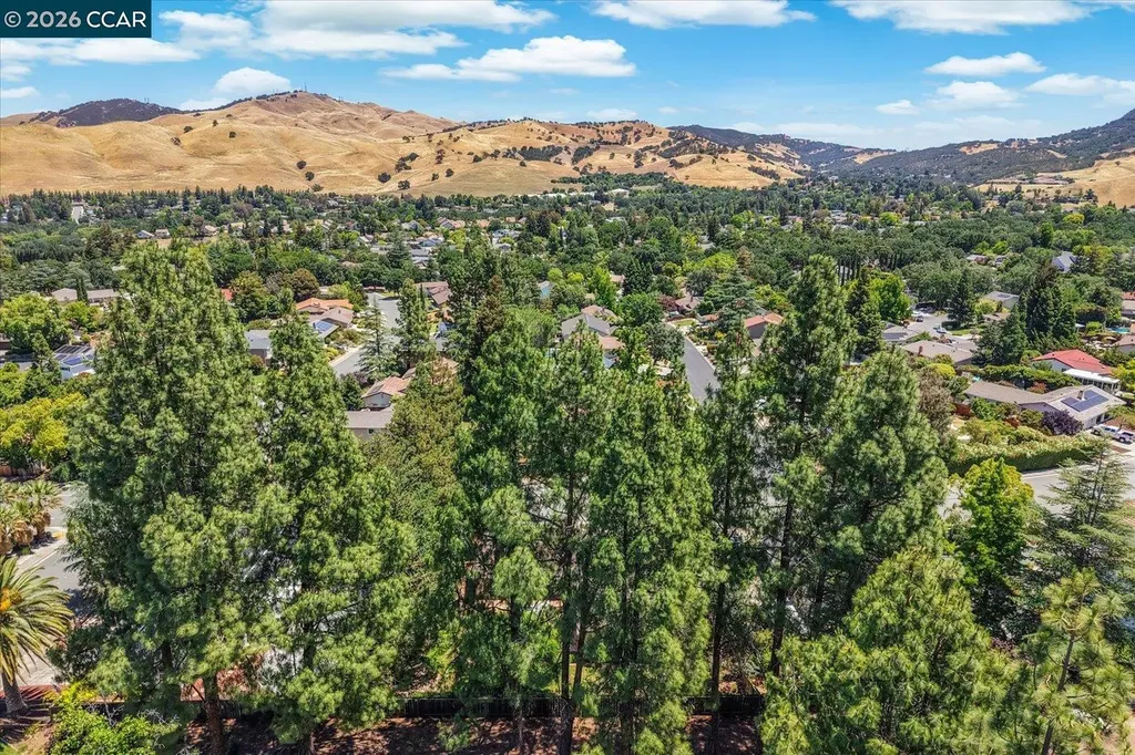 256 Mountaire Circle Clayton CA 94517