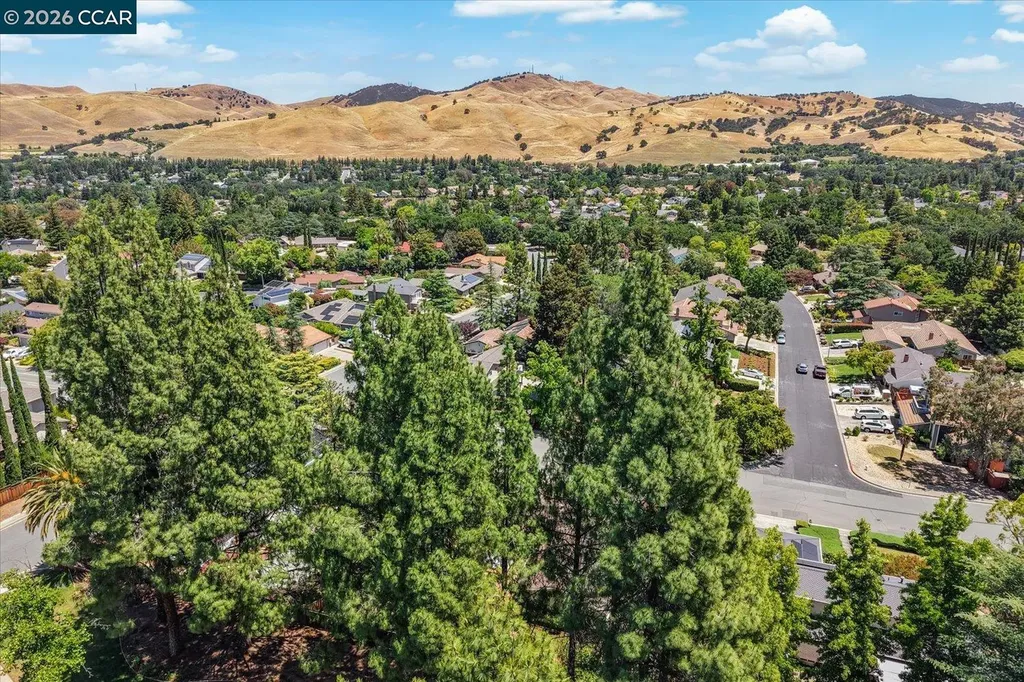 256 Mountaire Circle Clayton CA 94517