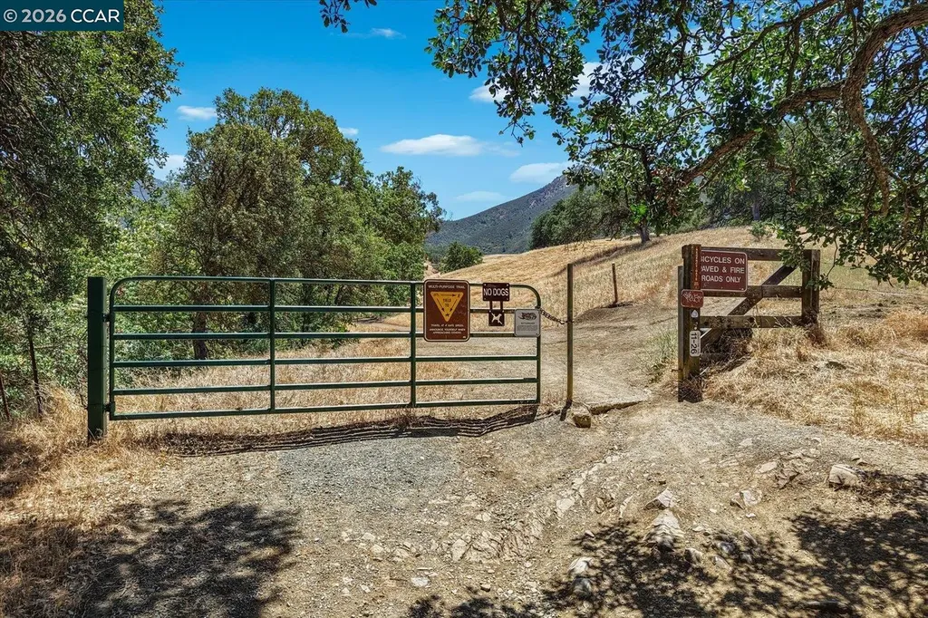 256 Mountaire Circle Clayton CA 94517