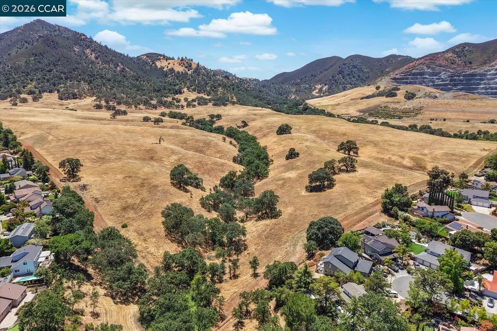 256 Mountaire Circle Clayton CA 94517