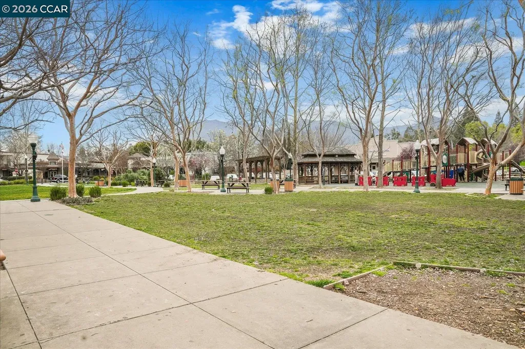 256 Mountaire Circle Clayton CA 94517