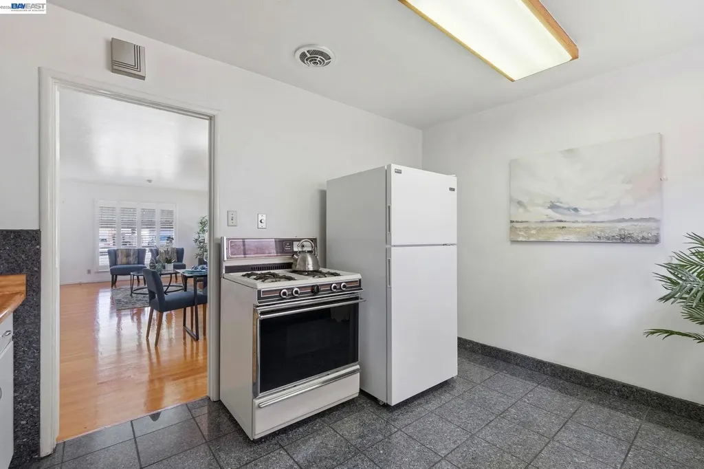 3838 Monterey Boulevard San Leandro CA 94578