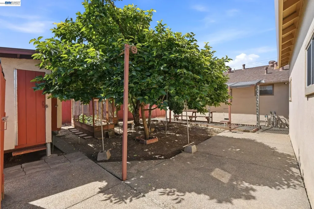 3838 Monterey Boulevard San Leandro CA 94578