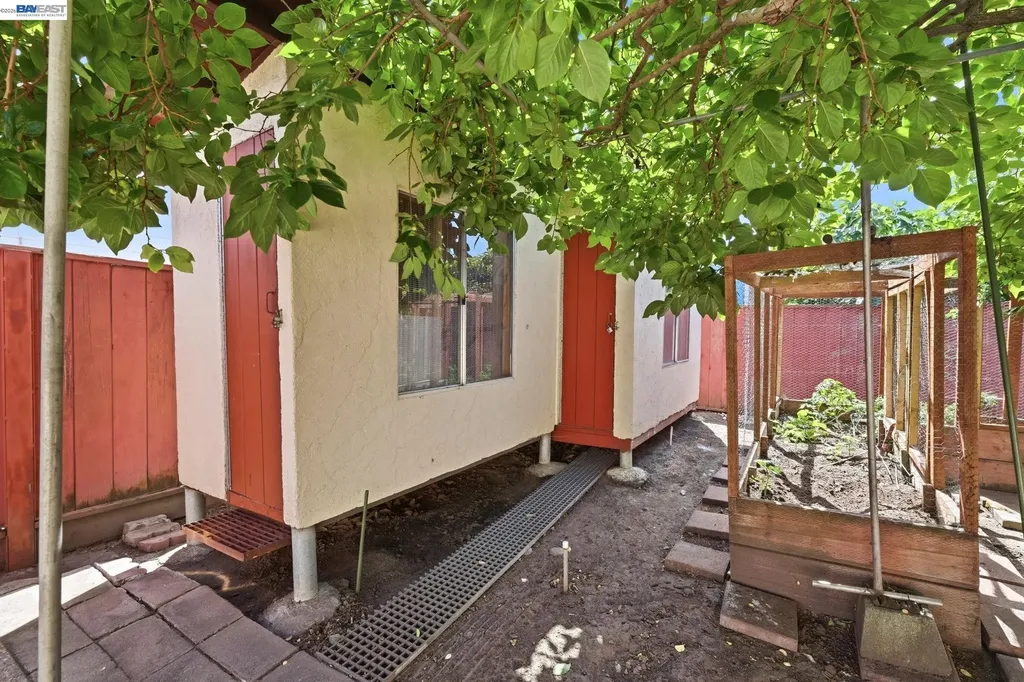3838 Monterey Boulevard San Leandro CA 94578
