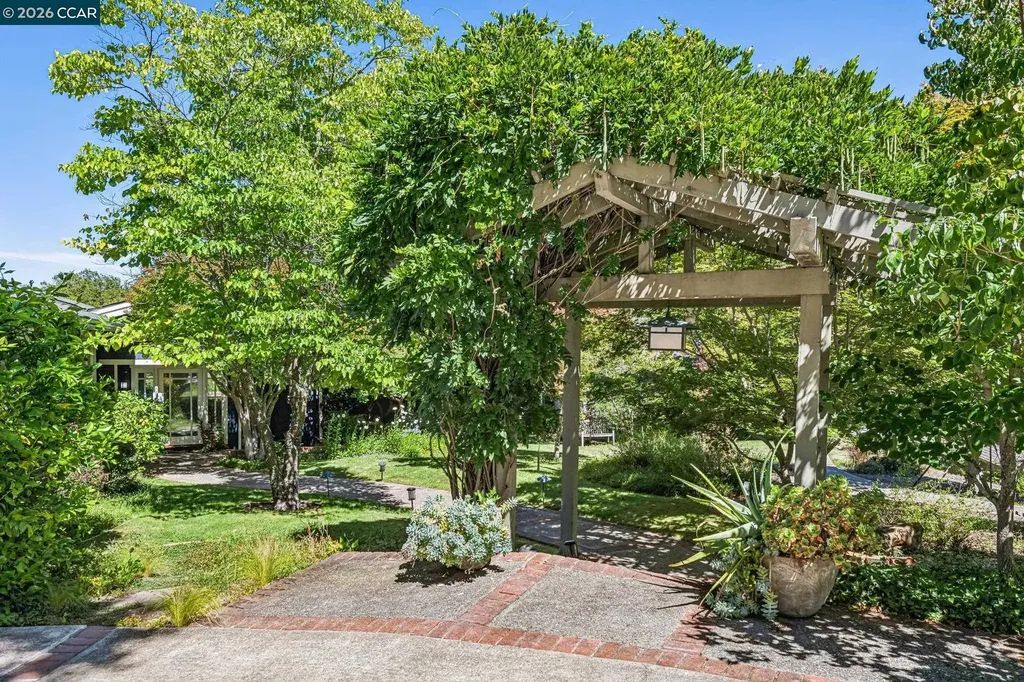 3620 Madrone Drive Lafayette CA 94549