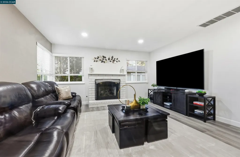 142 Sussex Court San Ramon CA 94582