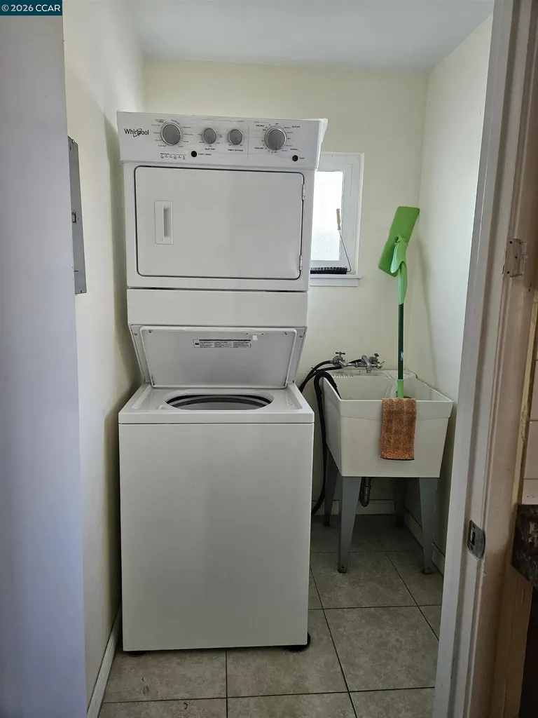 2664-2666 Renton Way Castro Valley CA 94546