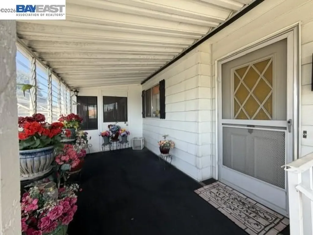 27937 Pueblo Calle Hayward CA 94545