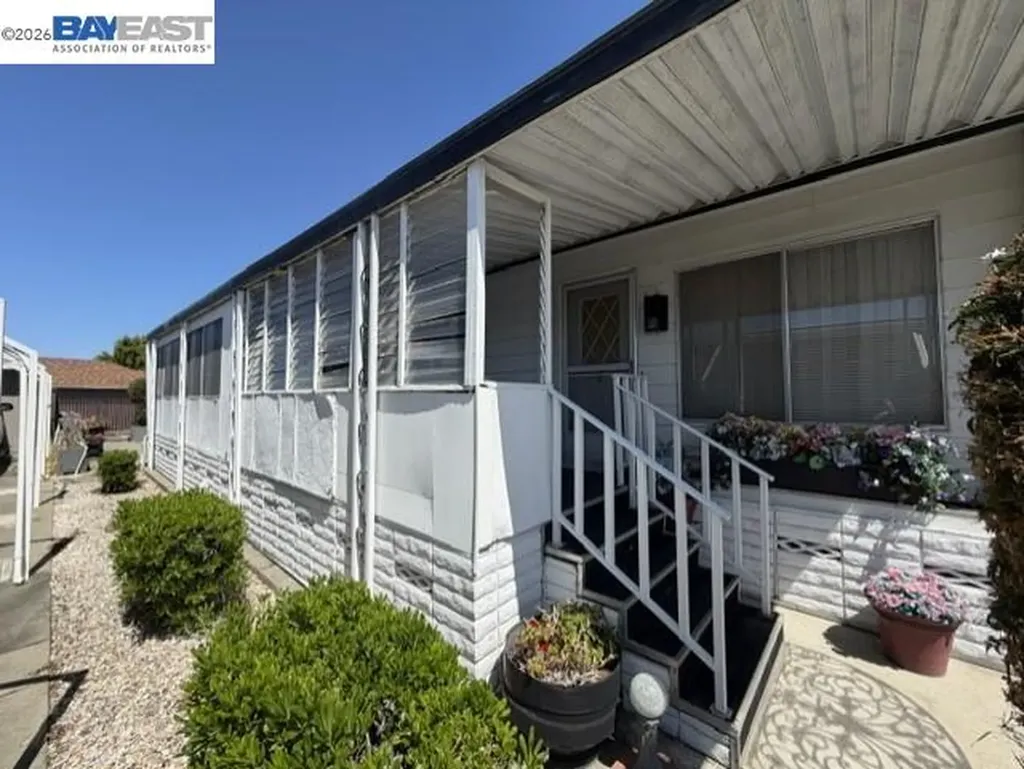 27937 Pueblo Calle Hayward CA 94545