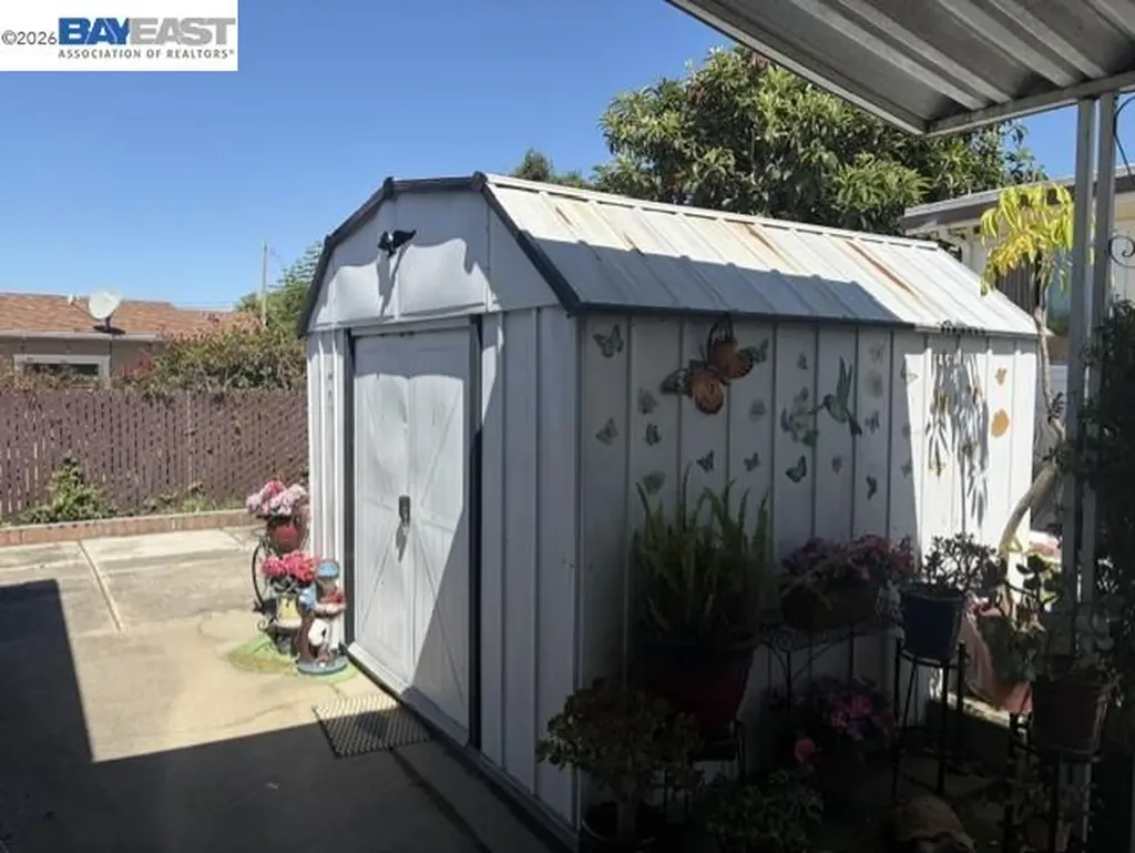 27937 Pueblo Calle Hayward CA 94545