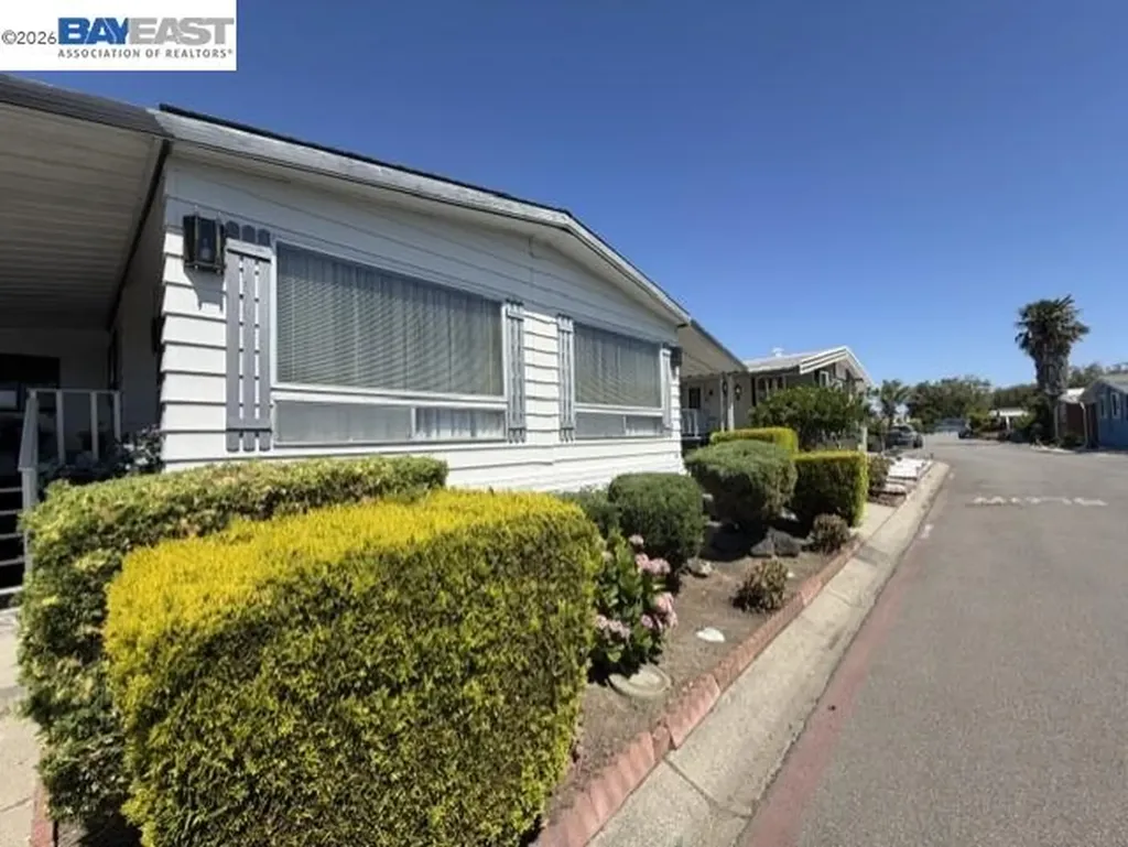 27937 Pueblo Calle Hayward CA 94545