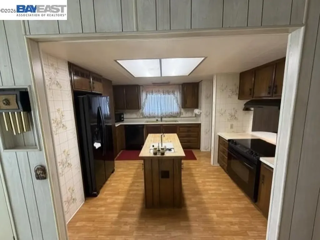 27937 Pueblo Calle Hayward CA 94545
