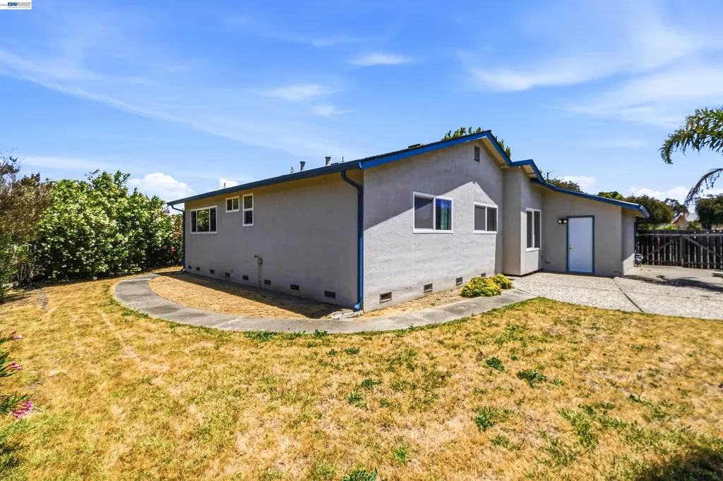 7601 Redbud Court Newark CA 94560