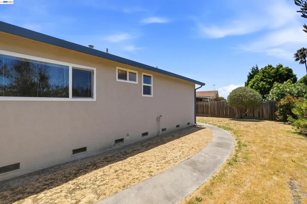 7601 Redbud Court Newark CA 94560