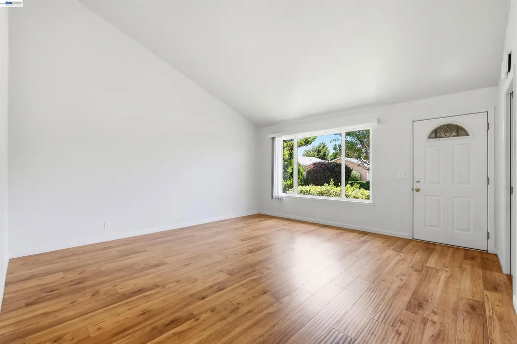 7601 Redbud Court Newark CA 94560